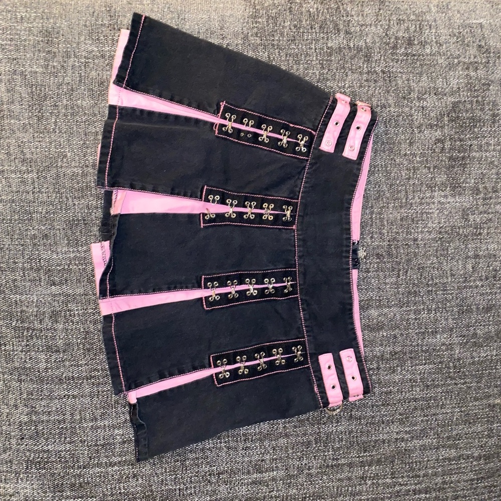 Trip skull skirt